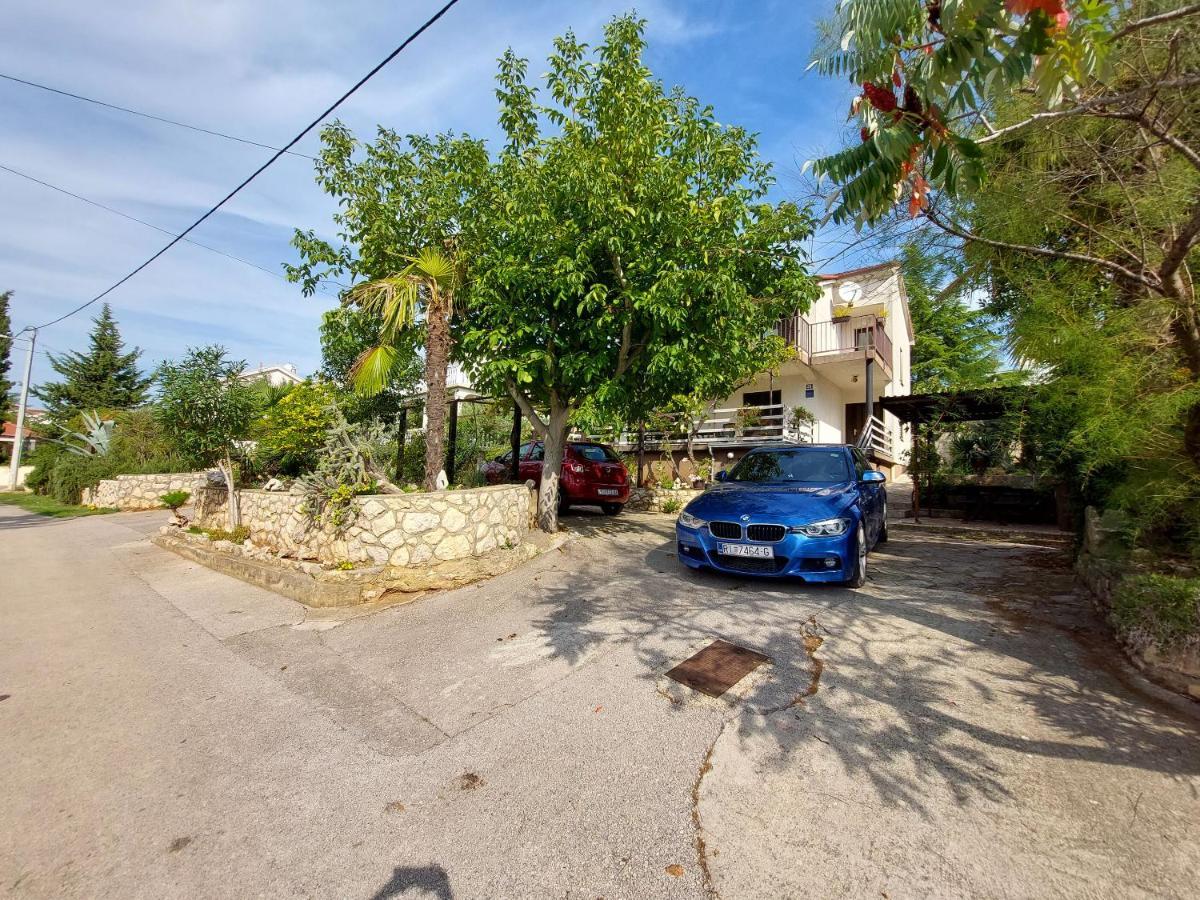 Apartments Vilim Pinezici  Exterior photo