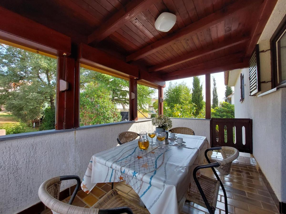 Apartments Vilim Pinezici  Exterior photo